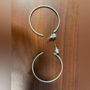 Medium size earrings loops